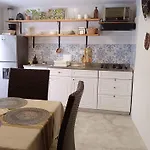 Great Location ! 4 Bedroom Home In The Heart Of Cartagena