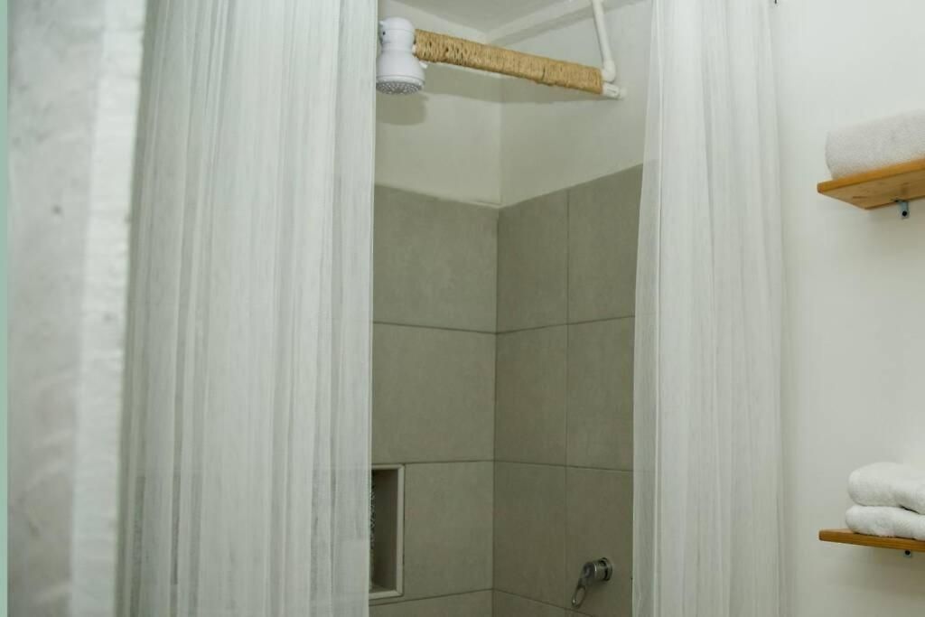 Great Location ! 4 Bedroom In The Heart Of Сasa de vacaciones *