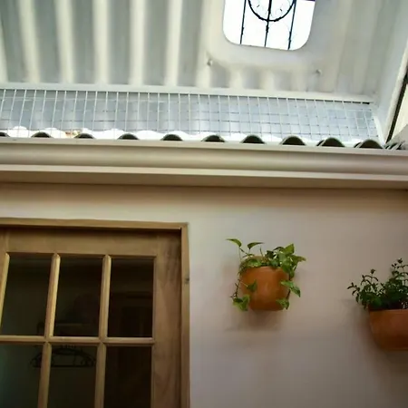 Great Location ! 4 Bedroom In The Heart Of *